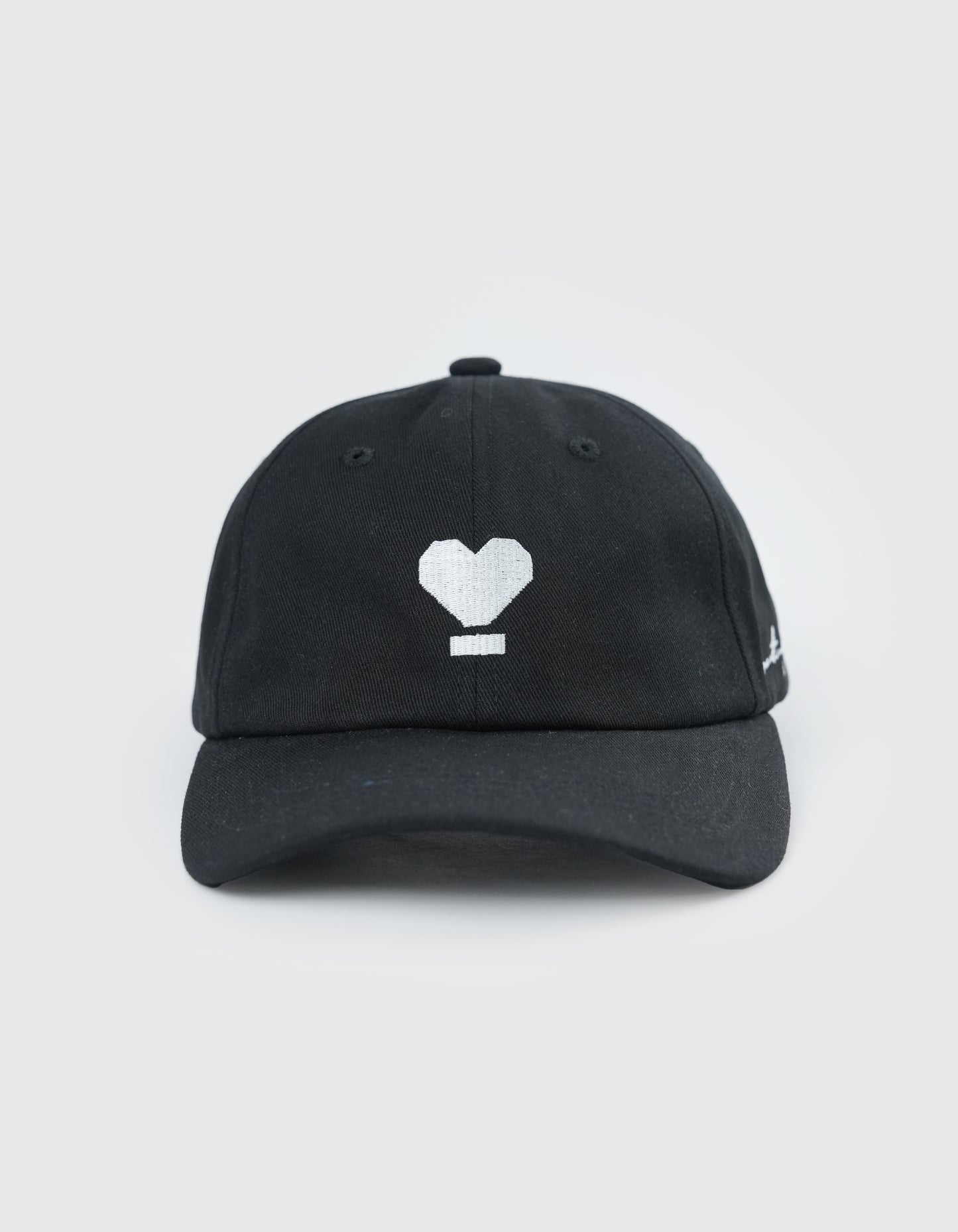 Heart / Black Baseball Cap