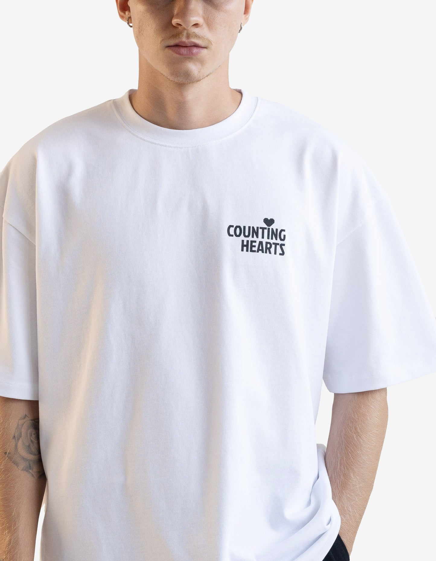 Heart Mark / White Boxy T-shirt - Counting Hearts